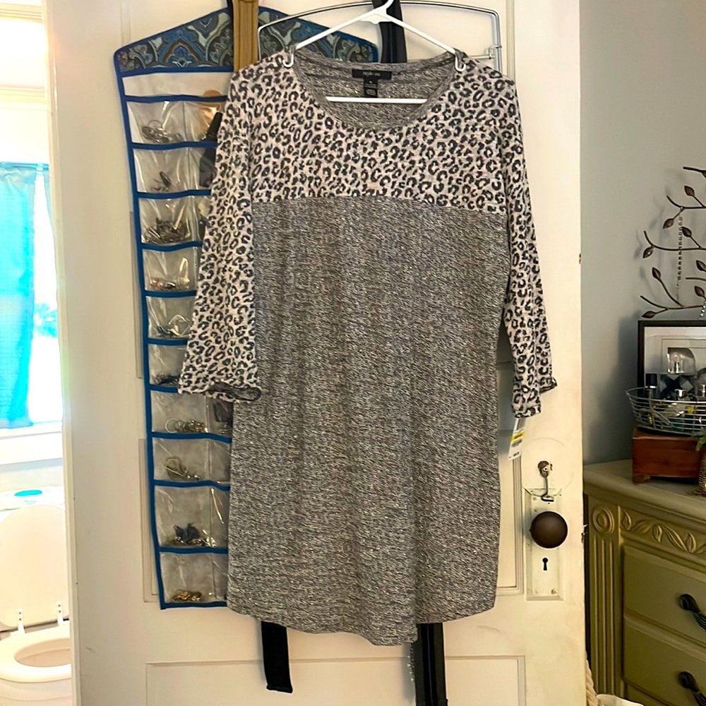 NWT 3/4 sleeved leopard print top